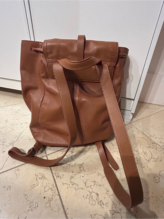 Madewell Leather Backpack in Cognac Brown display picture 2